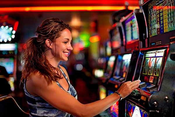 Salle de jeux du Casino Gruissan